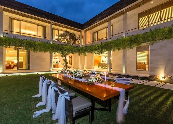 Seriska - Spacious 5br Private Pool With Private Cook, & Tour Jimbaran
