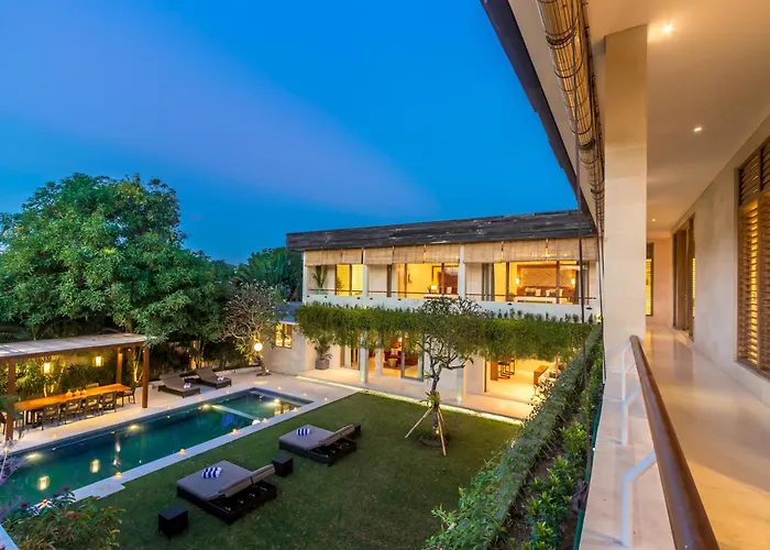 Seriska - Spacious 5br Private Pool With Private Cook, & Tour